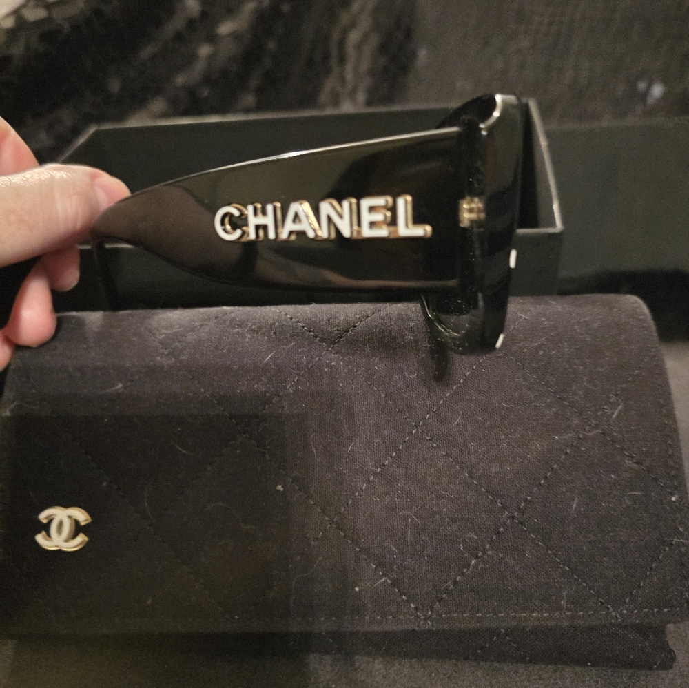 SHIPPING LABEL Chanel brand new inbox ! 2022 line Authentic!!! - Picture 2 of 7